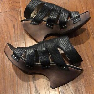 DKNY Strappy Sandals Size 9